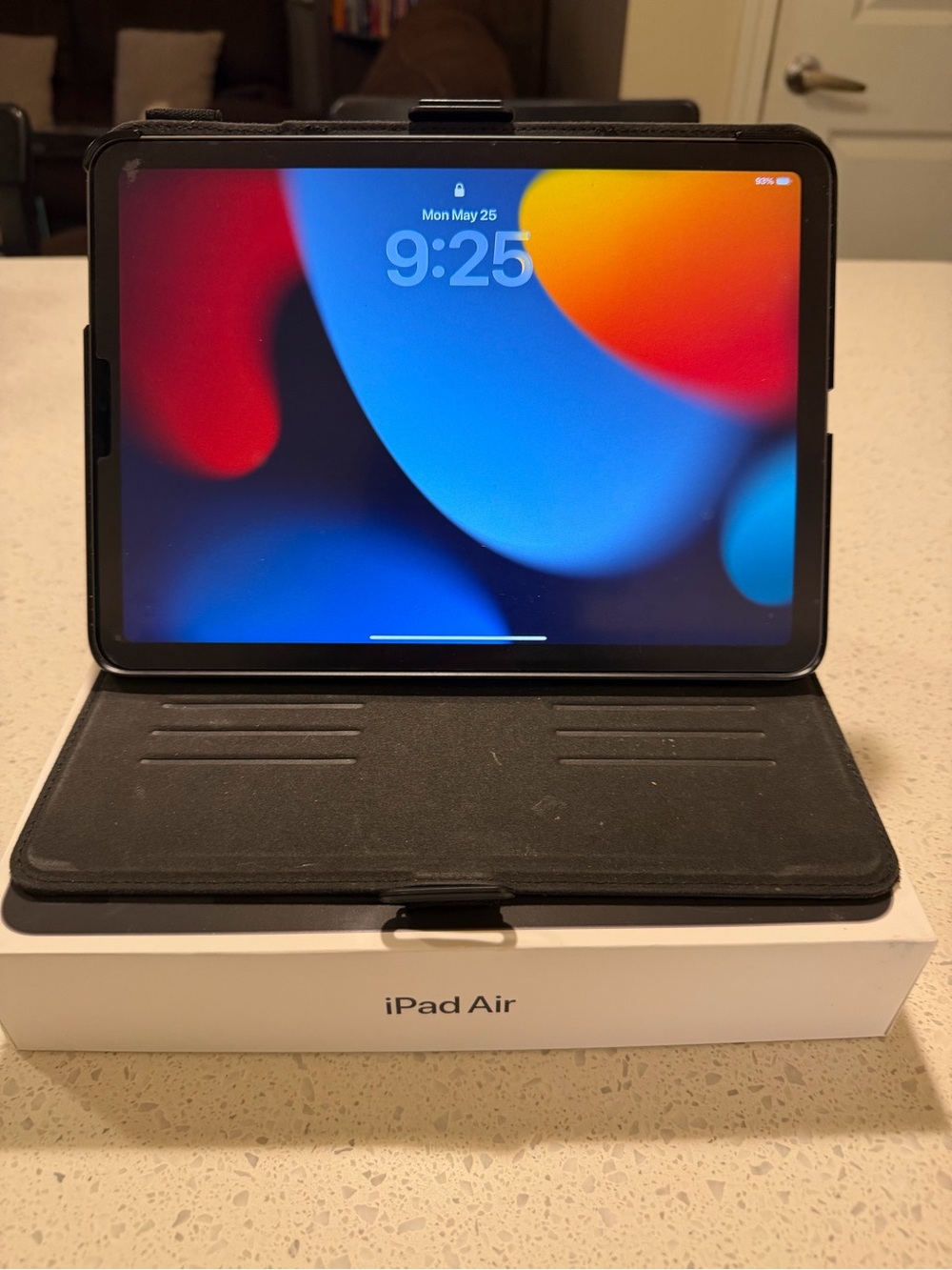 Apple iPad Air 5 (M1) 64GB Wi-Fi + Original Box + Case